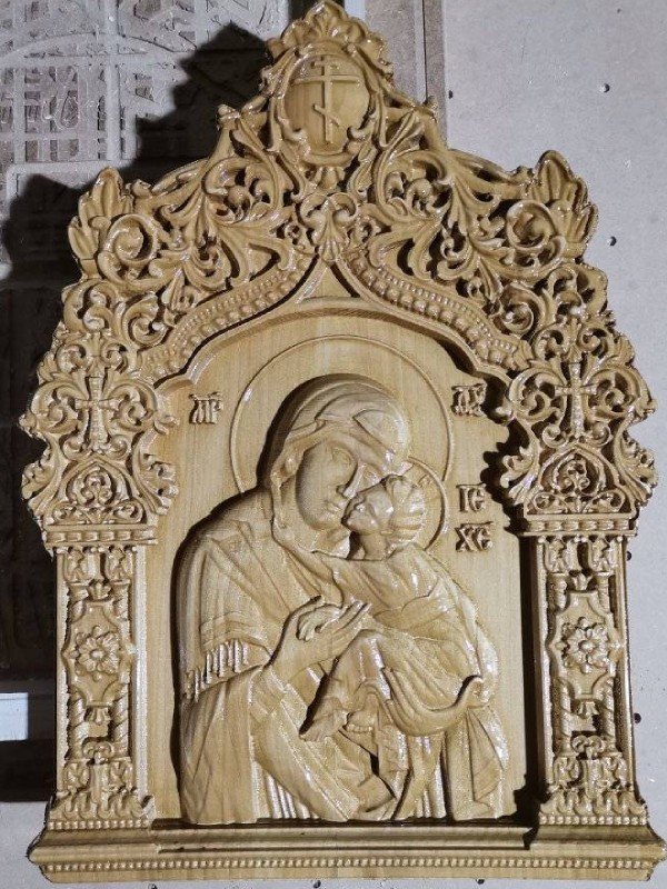 Ikona Bogorodice u duborezu