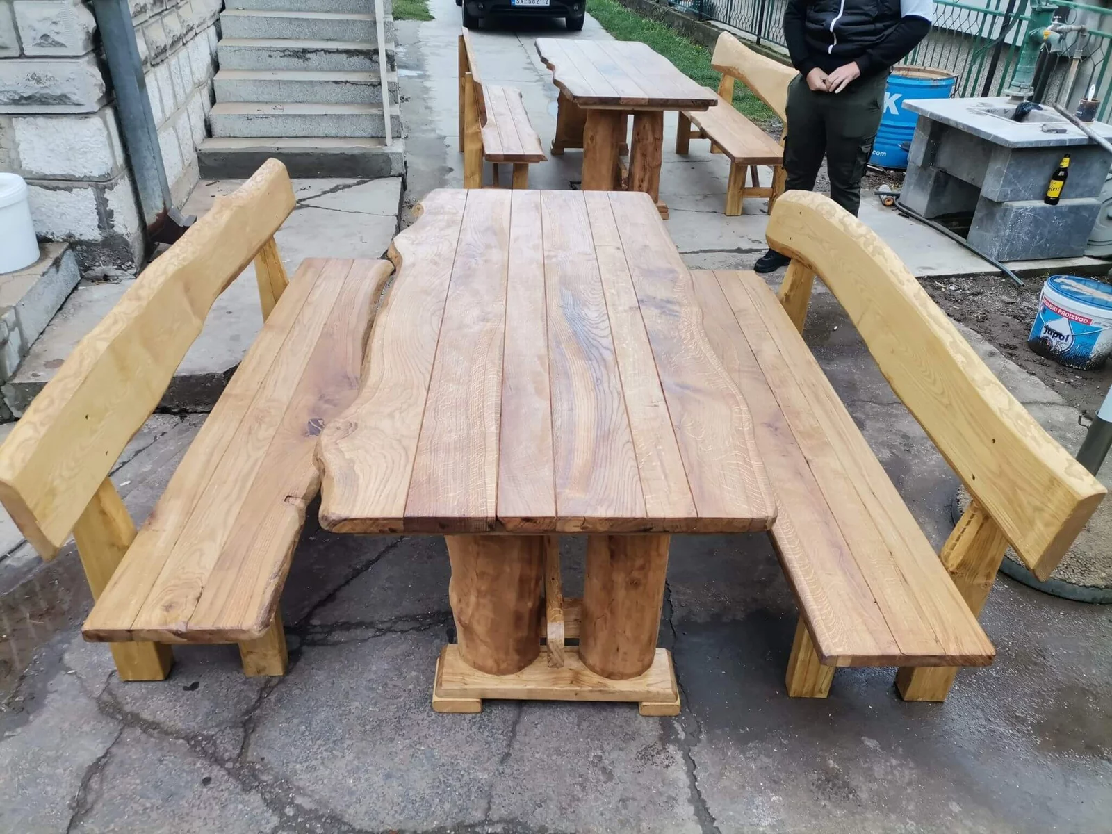 bastenske klupe i stolovi