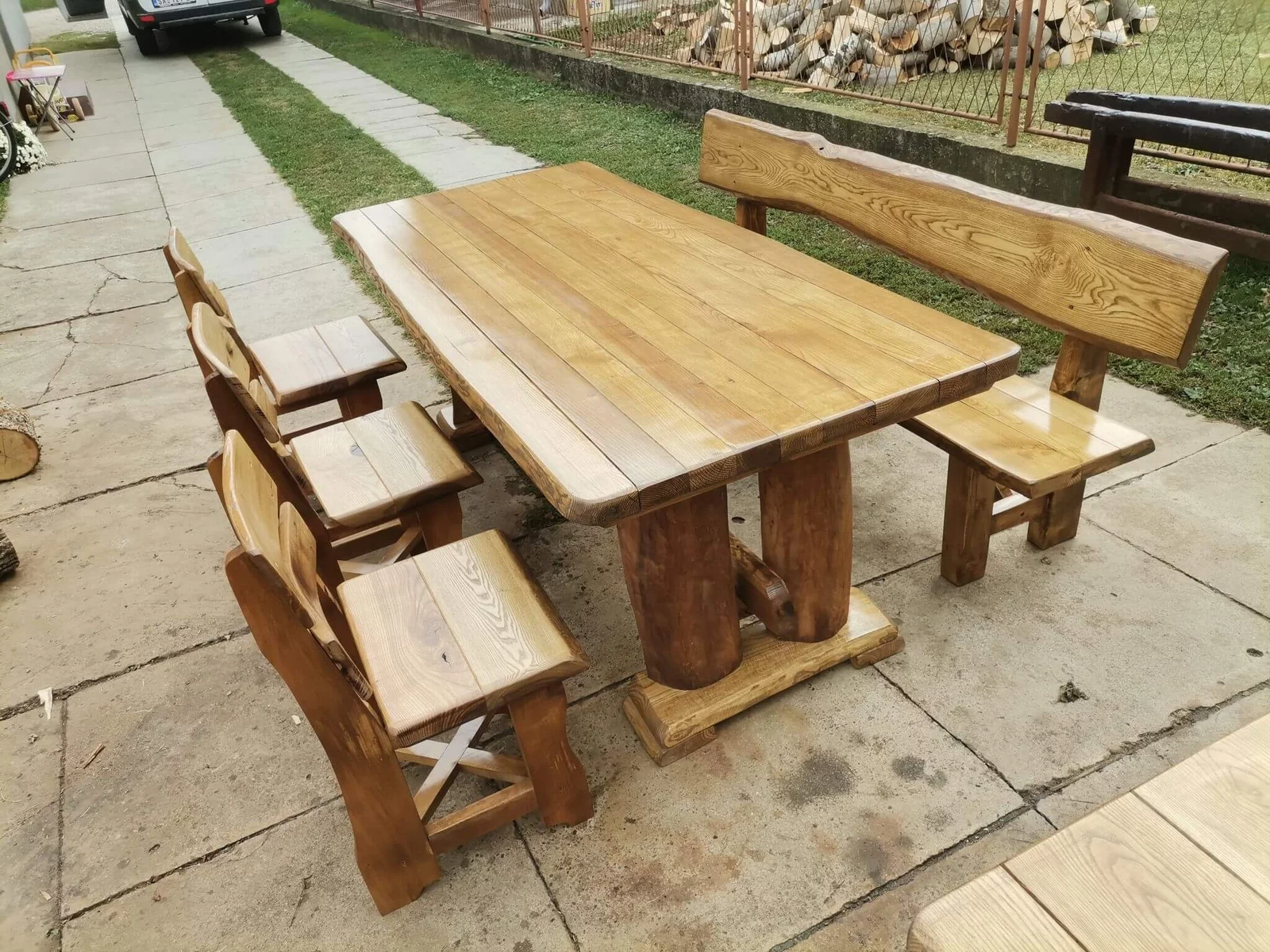 bastenske klupe i stolovi