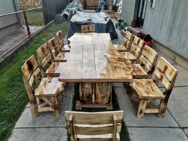 stolovi za baste restorana